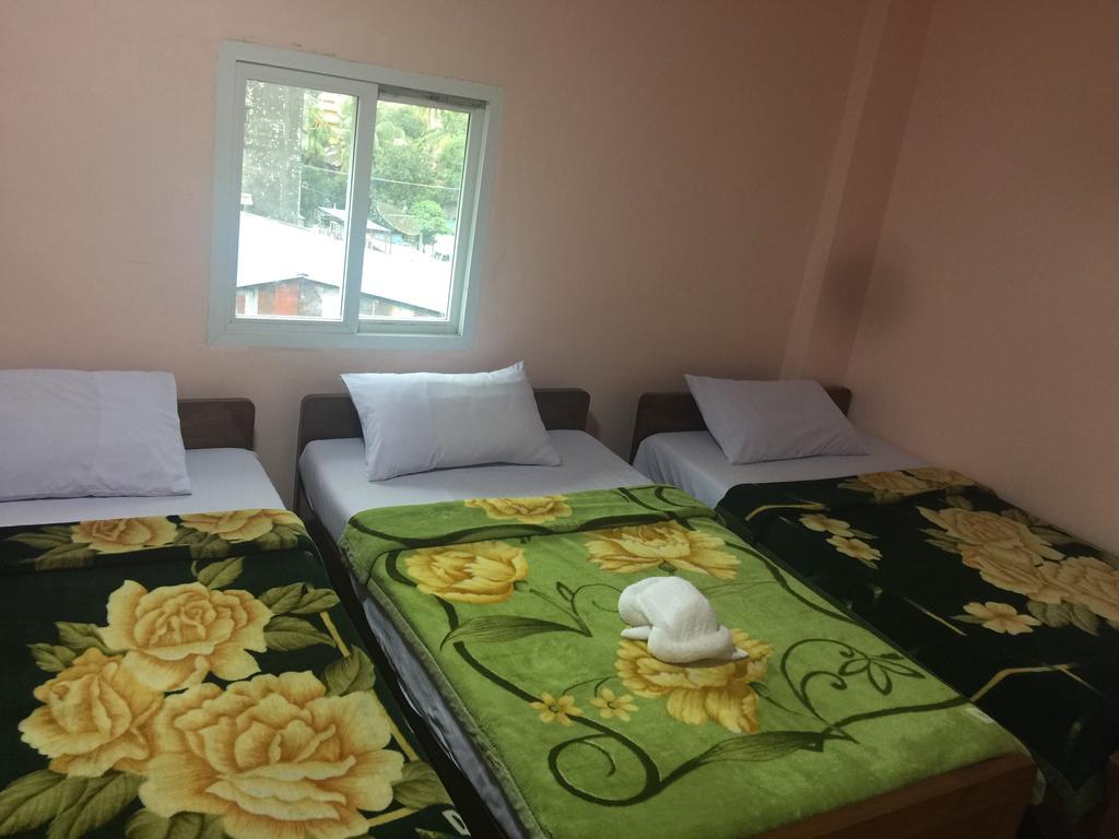 Everest Hotel Янгон Екстериор снимка