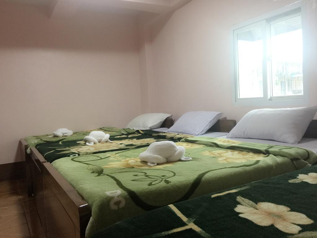 Everest Hotel Янгон Екстериор снимка