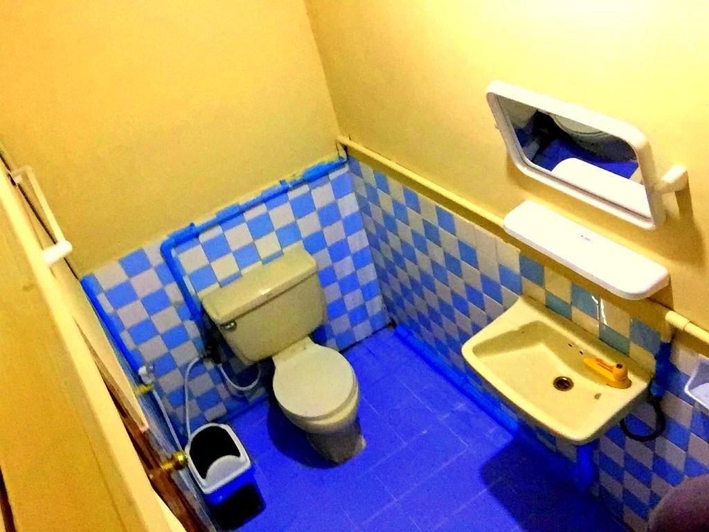 Everest Hotel Янгон Екстериор снимка