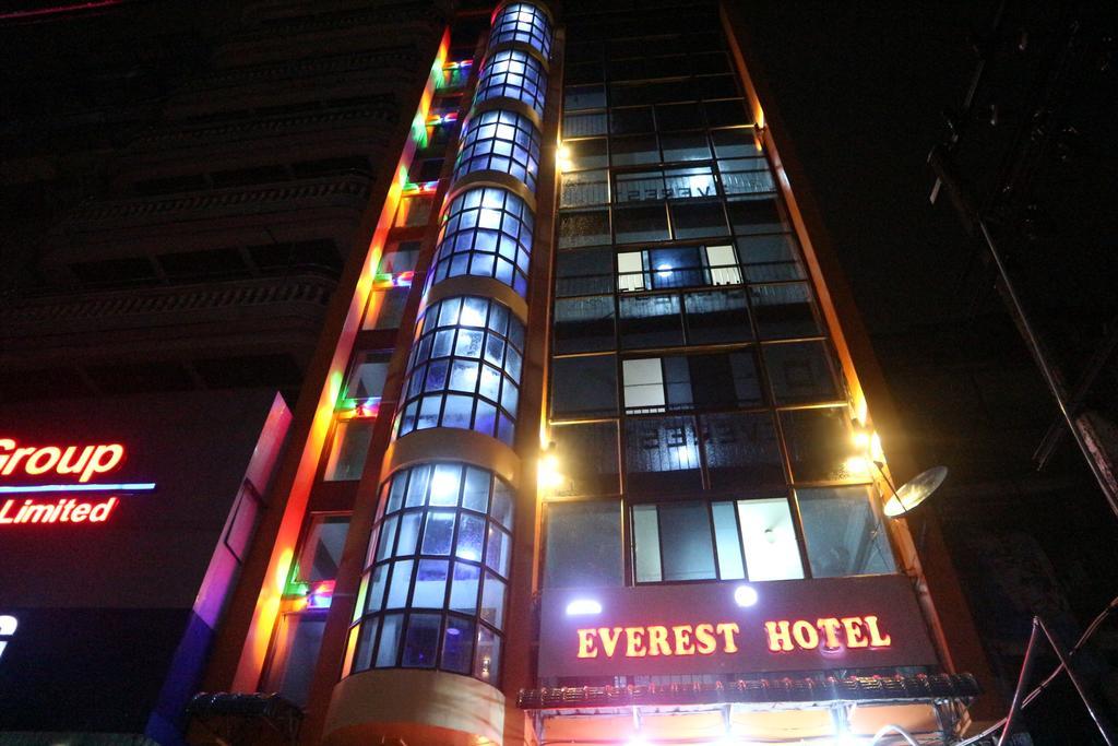 Everest Hotel Янгон Екстериор снимка